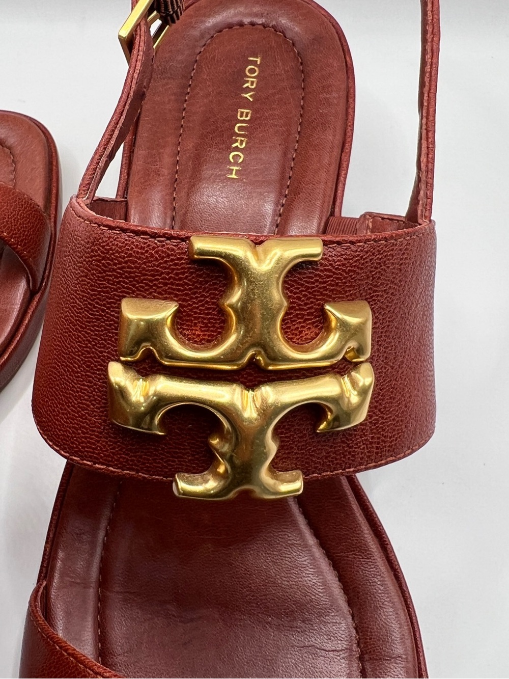 Tory Burch Rust Brown Leather Slingback Sandals with Gold Logo Accent - Picture 2 of 15
